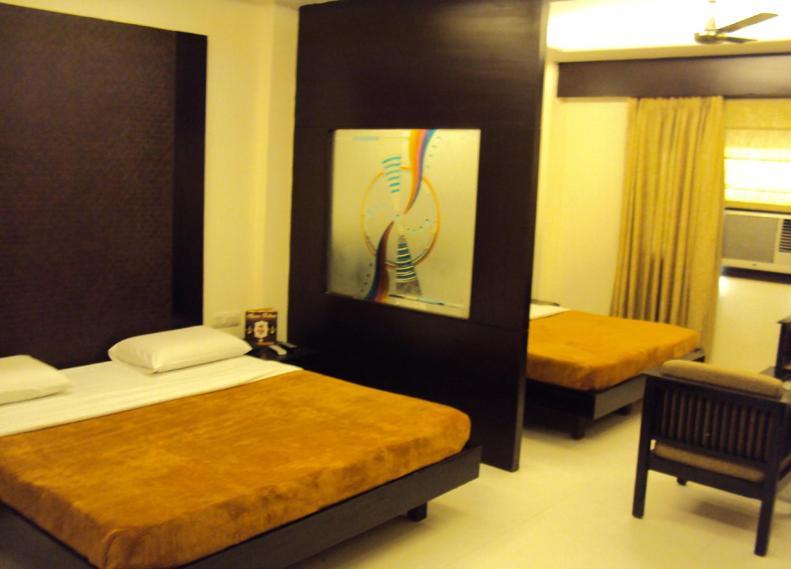 Aman Deluxe Hotel New Delhi Exterior photo
